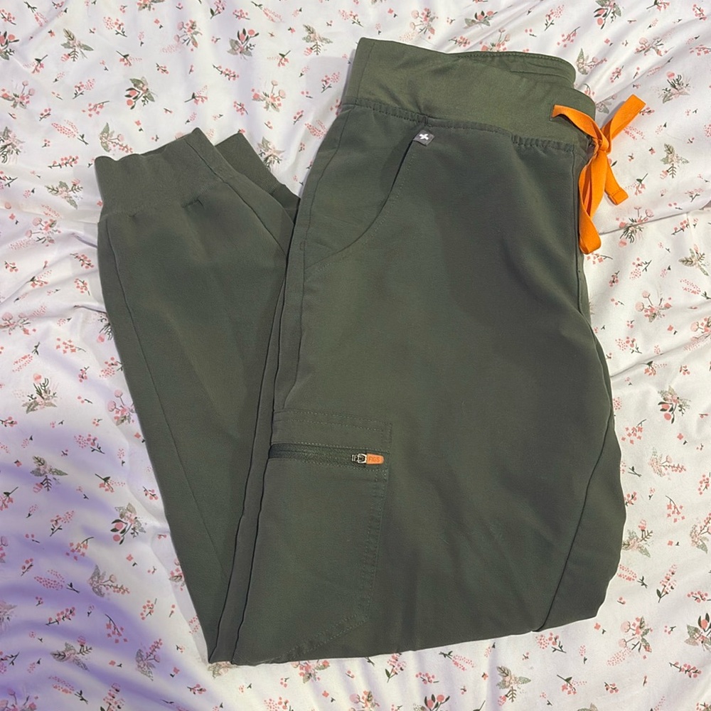 Limited edition figs scrub joggers